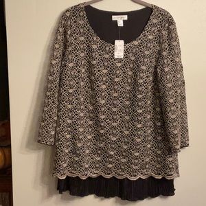 Dresssy gold and black top